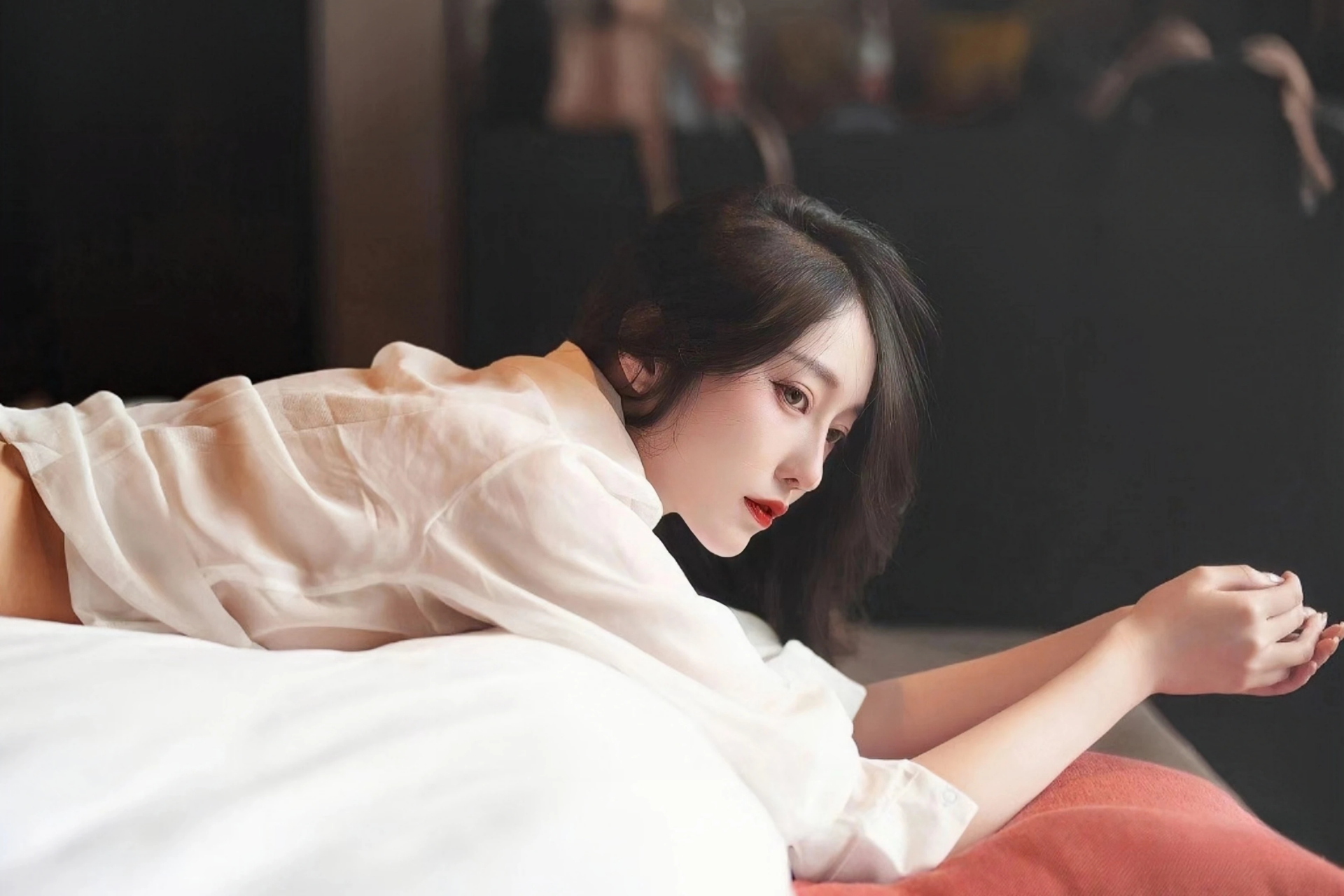 普京视察俄罗斯最大钢铁厂